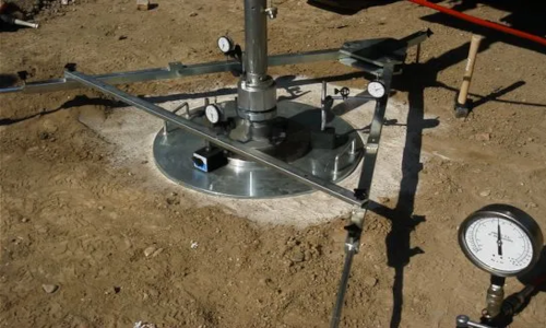 Ensayos de Placa de Carga Estática en Sitio sobre suelos.